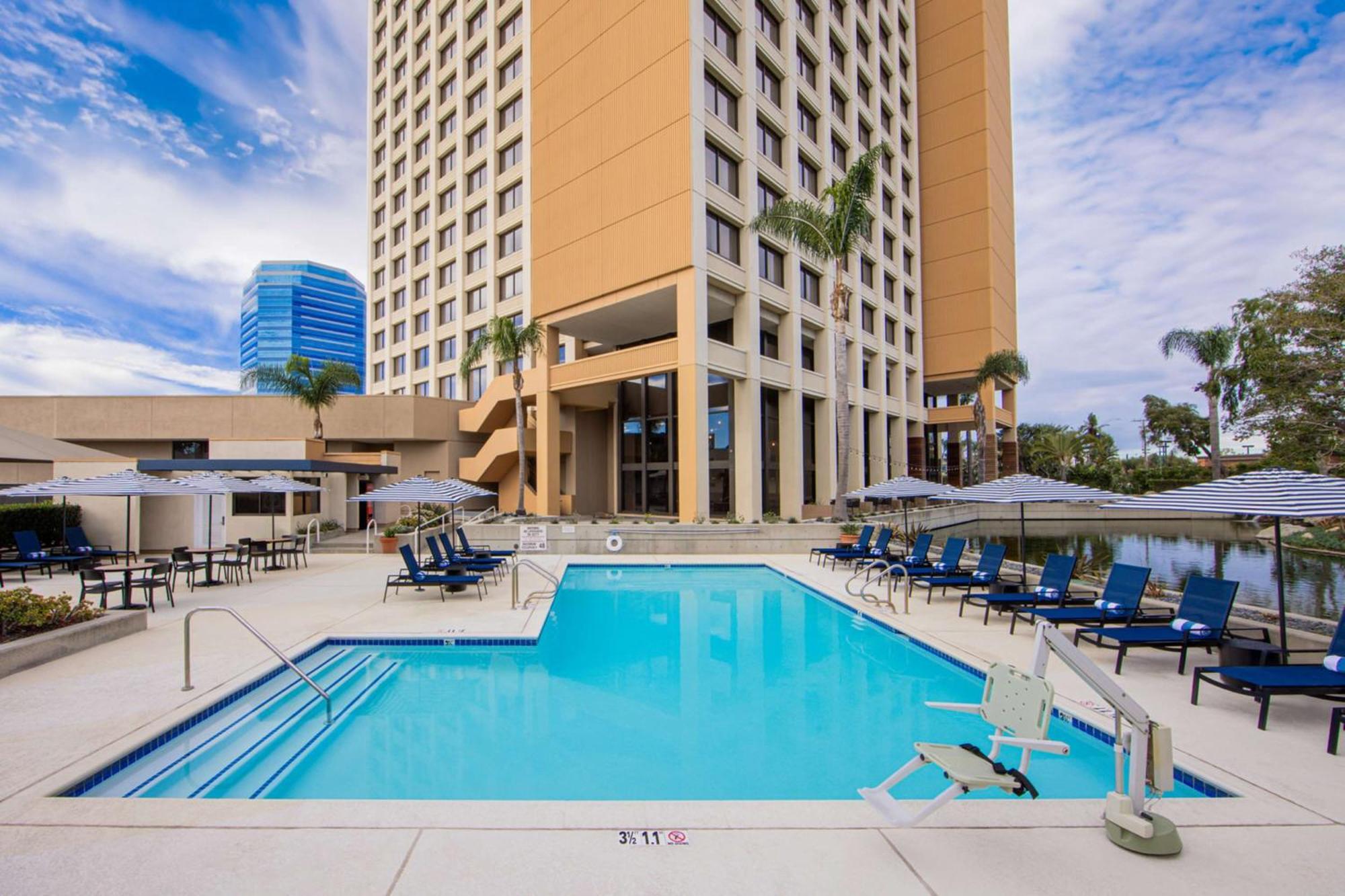 Hotel Fera Anaheim, A Doubletree By Hilton Orange Exteriör bild